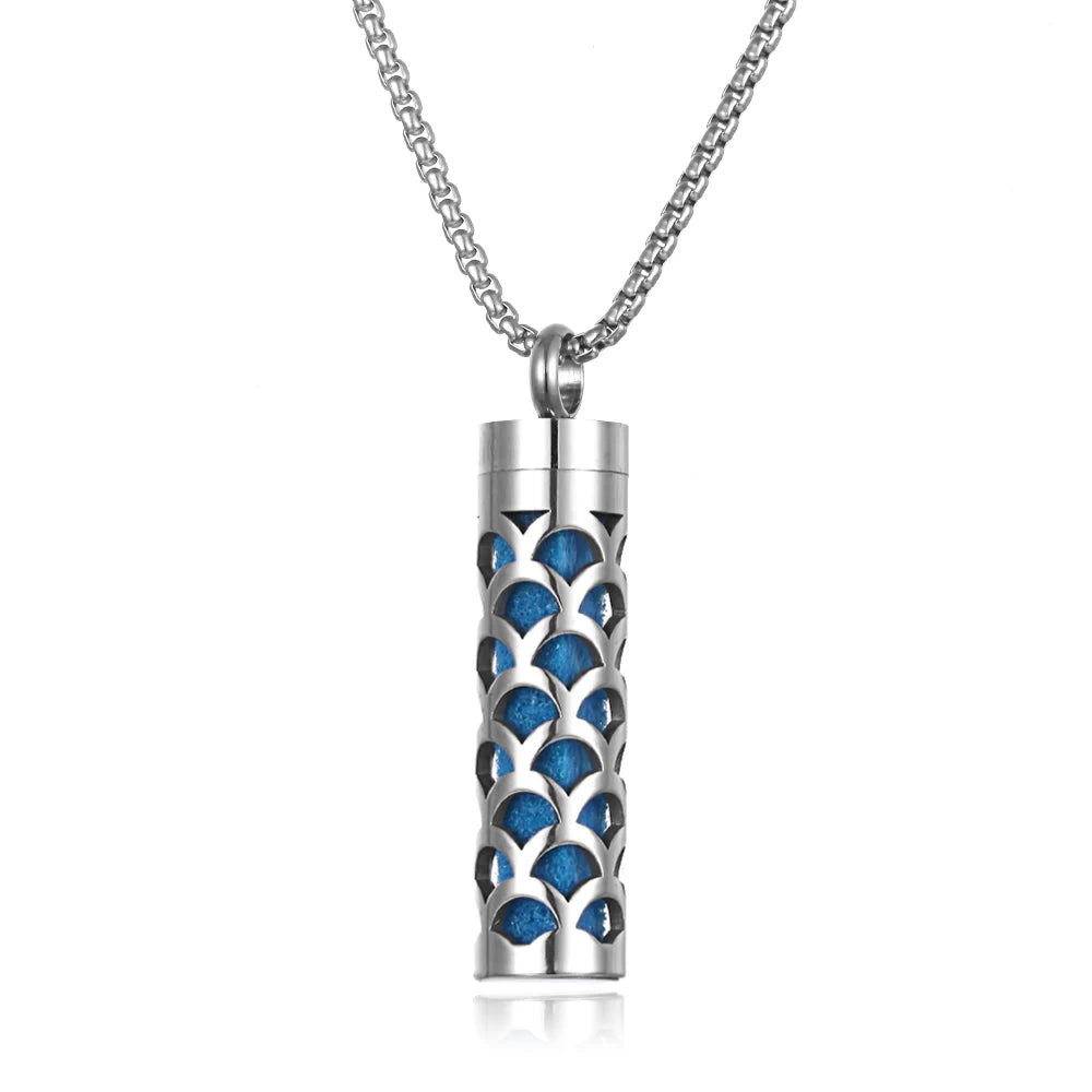 Chic Stainless Steel Aromatherapy Necklace - Essential Oil Diffuser Locket
