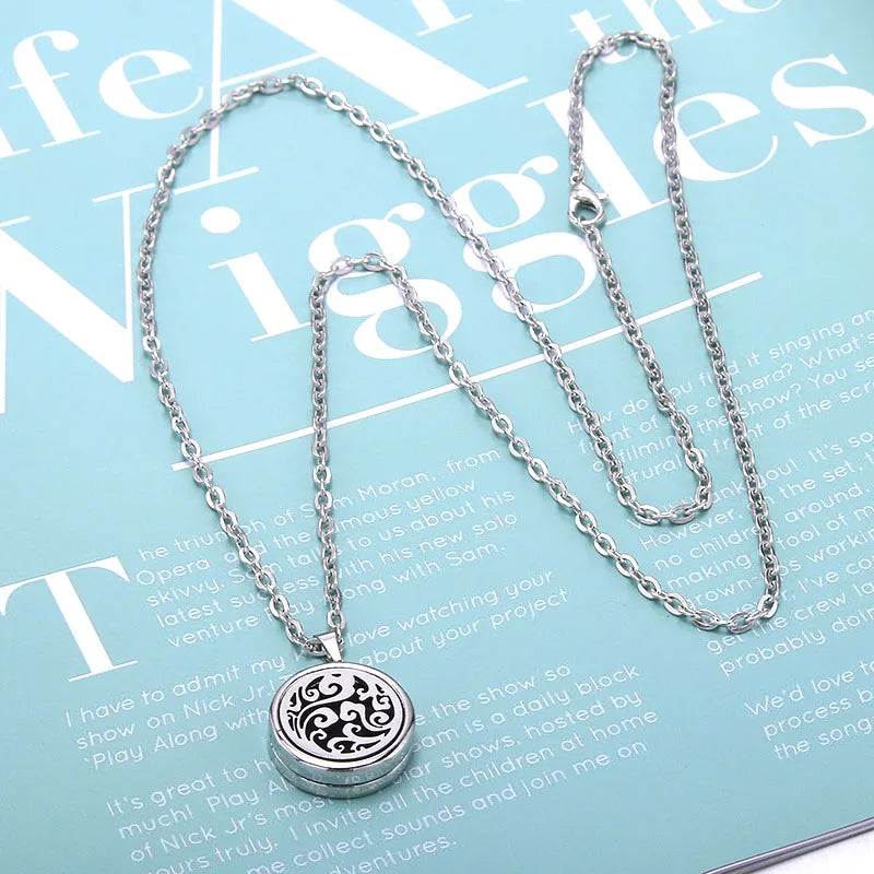 Tree of Life Aromatherapy Necklace - Stainless Steel Essential Oil Diffuser Pendant for Women